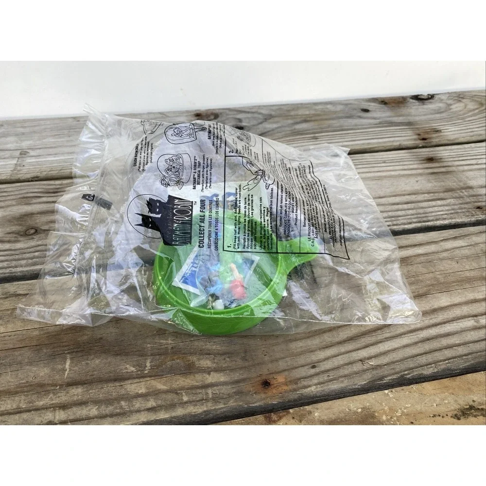 Vintage 1997 Taco Bell Batman & Robin Botanical Trap Terrarium Toy New Sealed